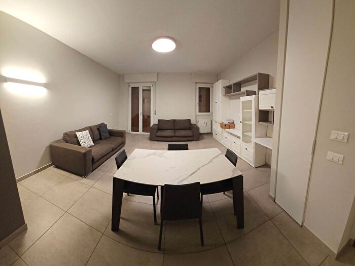 Appartamento quadrilocale in affitto in Via Geremia Bonomelli, Centro, Cremona