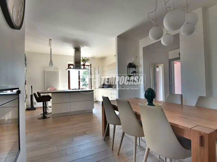 Appartamento con 12 locali in vendita in Pollenza