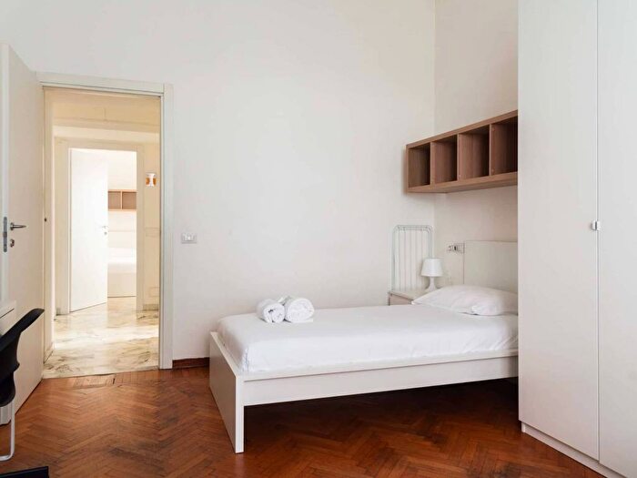 Appartamento con 5 locali in affitto in Viale Coni Zugna, Solari, Milano