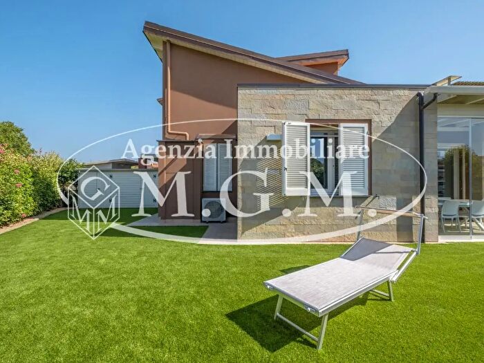 Casa con 6 locali in vendita in a dei Girasoli, Calcinaia