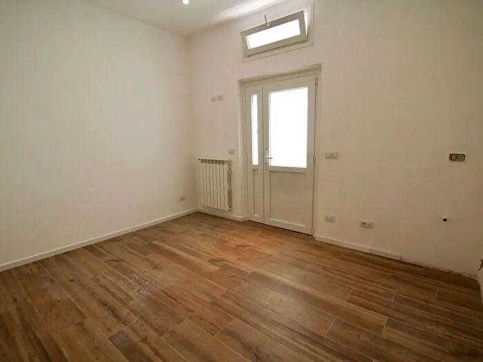 Appartamento trilocale in vendita in Via Giuseppe Meoni, Prato