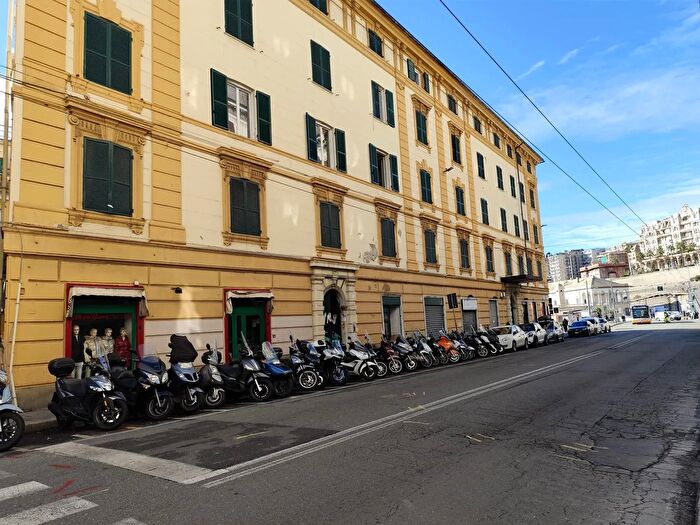 Appartamento in affitto in Via Andrea Doria, Genova