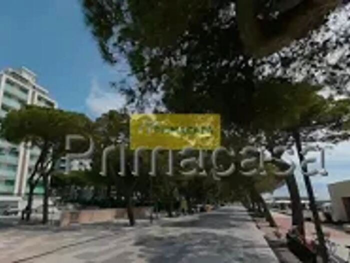 Appartamento quadrilocale in vendita in Via Tirol, Lignano Sabbiadoro