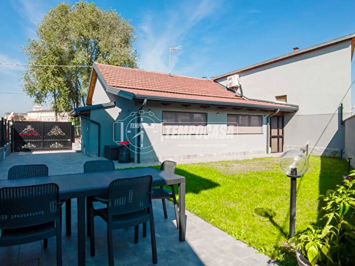 Casa quadrilocale in vendita in Strada del Barocchio, Torino