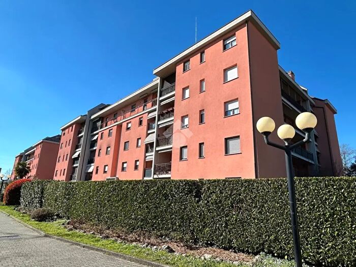 Appartamento trilocale in vendita in Via Stephenson, Settimo Milanese