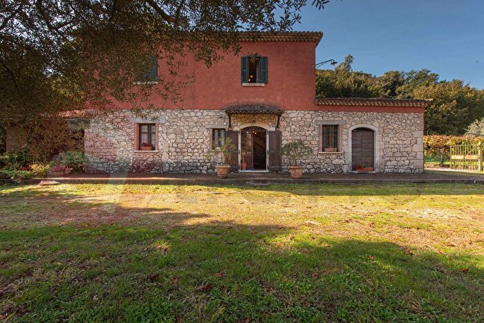 Casa con 9 locali in vendita in Via Nevali, Roccasecca