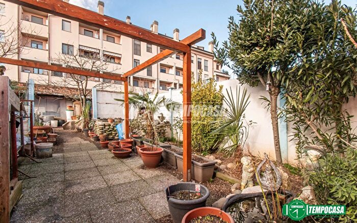 Appartamento trilocale in vendita in Rescaldina