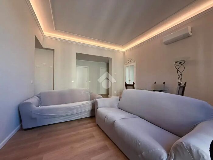 Appartamento trilocale in affitto in Via Vitruvio, Milano