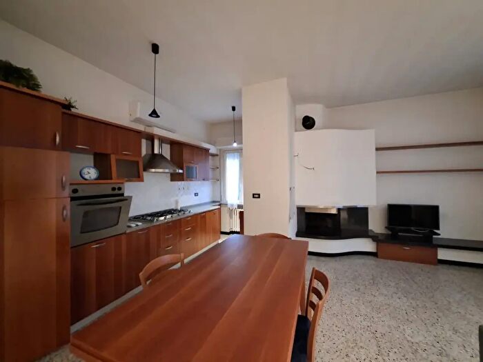 Casa con 7 locali in vendita in Via Altri, Riccione