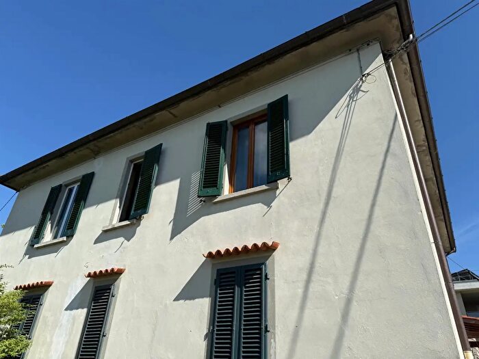 Appartamento con 6 locali in vendita in Via Pontassio, Serravalle Pistoiese