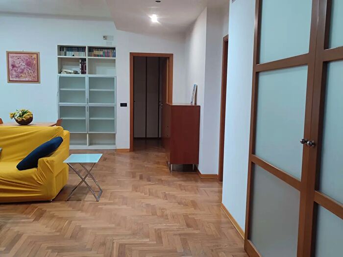 Appartamento con 5 locali in affitto in San Cataldo