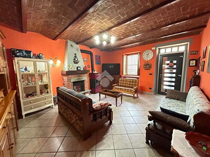 Casa quadrilocale in vendita in Via Vittorio Veneto, Gassino Torinese