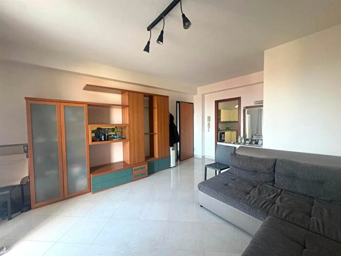 Appartamento trilocale in affitto in Via Birago, Acireale