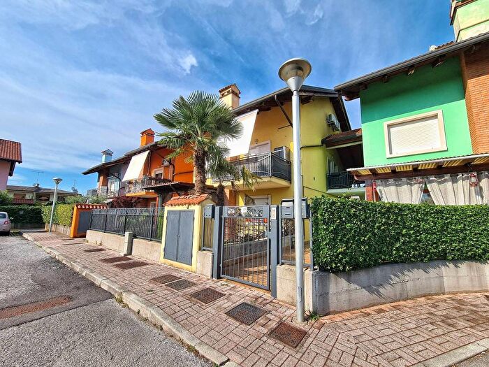 Appartamento trilocale in affitto in Via Galileo Galilei, Zuglianoterenzanocargnacco, Pozzuolo del Friuli