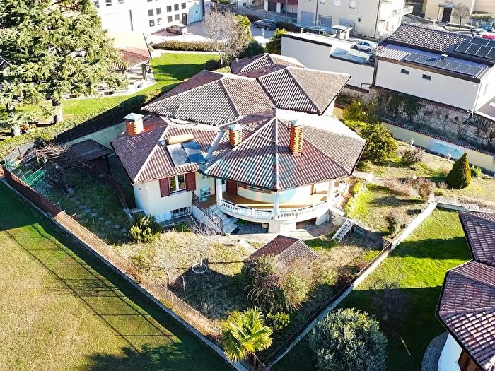 Casa con 10 locali in vendita in Via San Lorenzo, Villa Carcina