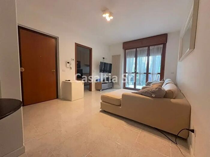 Appartamento trilocale in affitto in Via Cascina dei Prati, Milano