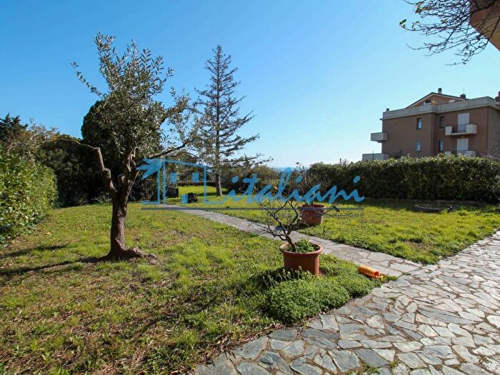 Appartamento quadrilocale in affitto in Via dei Milanesi, San Giacomo, Varazze