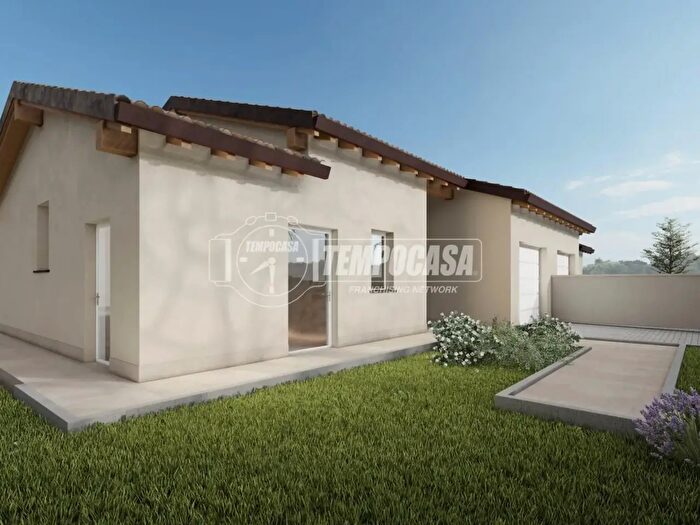 Appartamento quadrilocale in vendita in Strada Banzola, Fornovo Di Taro