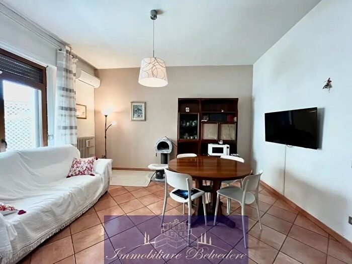 Casa con 7 locali in vendita in Via Trento, Campi Bisenzio