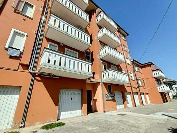 Appartamento trilocale in vendita in Via Leonardo da Vinci, Adria