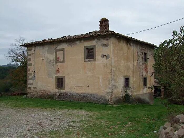 Casa con 10 locali in vendita in Vicchio, Vicchio
