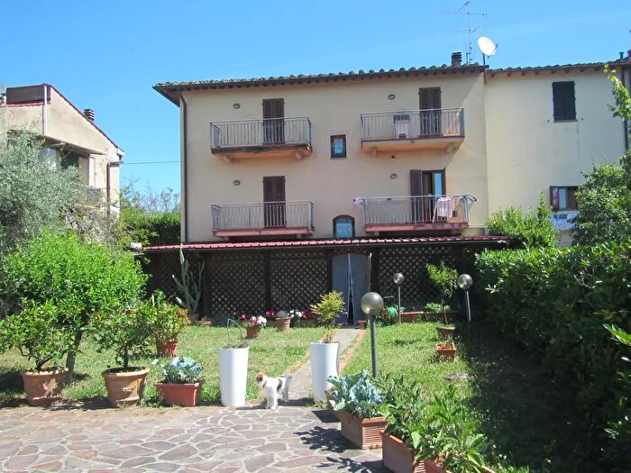 Casa con 11 locali in vendita in Via a Gramsci, San Casciano In Val Di Pesa