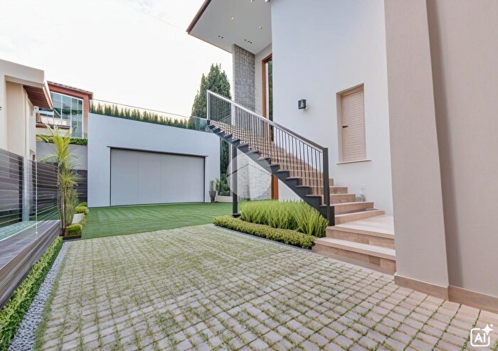 Casa quadrilocale in vendita in Via Giovanni Pascoli, Santarcangelo Di Romagna