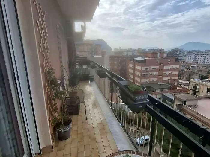 Appartamento quadrilocale in vendita in Palermo