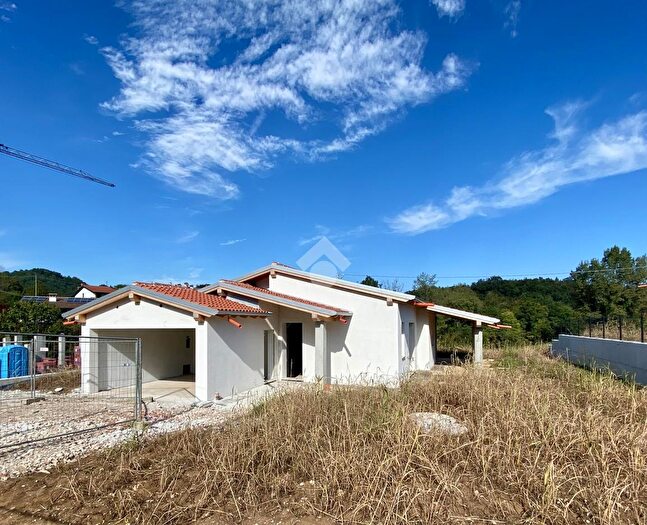 Casa quadrilocale in vendita in Via Guzan, Monte Di Malo