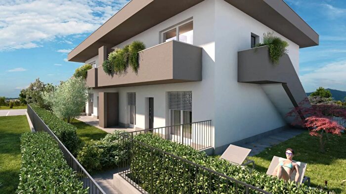 Appartamento trilocale in vendita in Via San Giovanni Bosco Urgnano, Urgnano