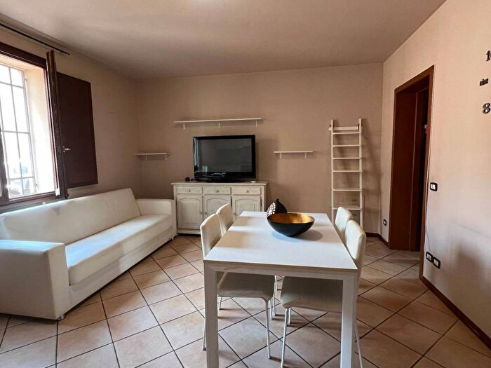 Appartamento bilocale in affitto in Via Armando Diaz, Centro, San Zeno Naviglio