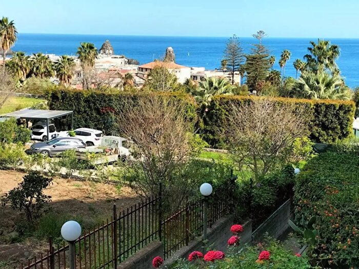 Appartamento bilocale in affitto in Via dei Malavoglia, Aci Castello