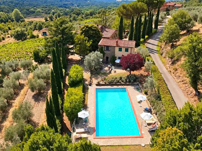 Casa con 14 locali in vendita in Strada Provinciale, Bucine