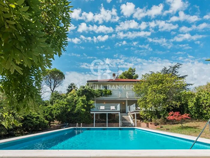 Casa con 10 locali in vendita in Via Ca' Gallo, Misano Adriatico