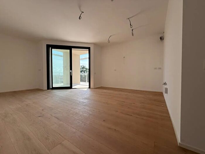 Appartamento con 5 locali in vendita in Via Cereria, Bassano Del Grappa