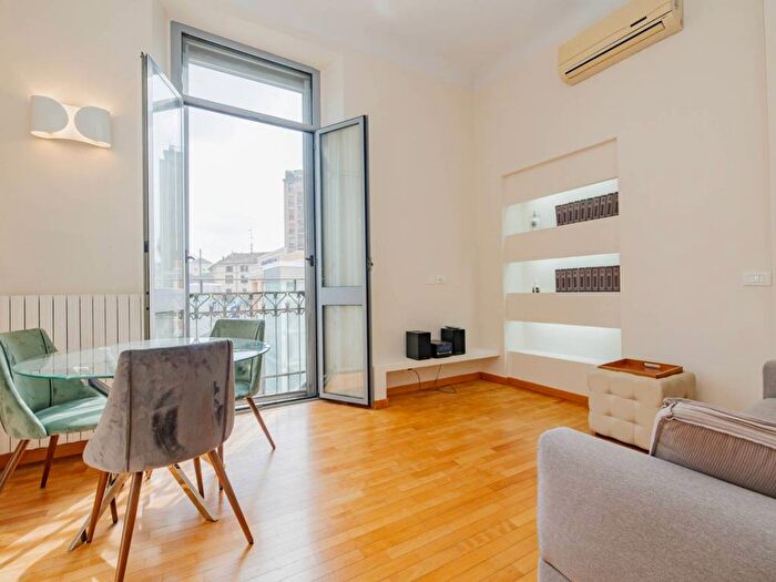 Appartamento bilocale in affitto in Via Sannio, Lodi Brenta, Milano