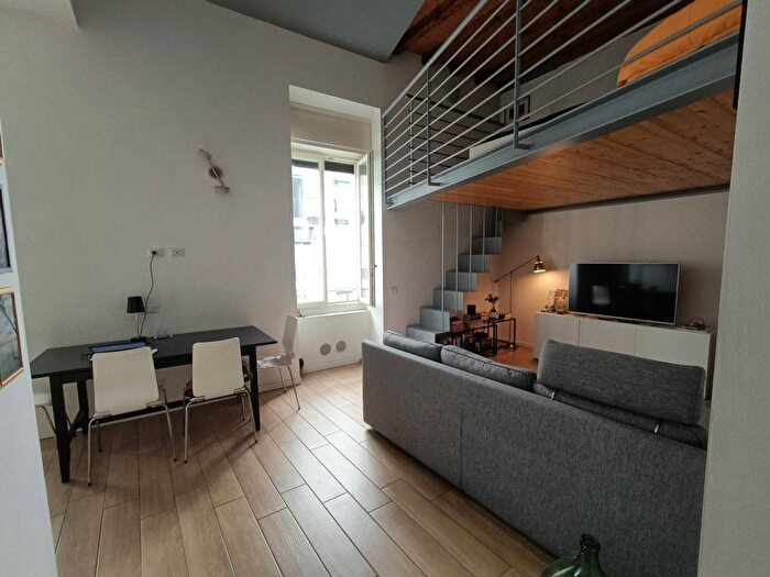 Appartamento monolocale in affitto in Via Rezzonico, Valduce Crispi, Como