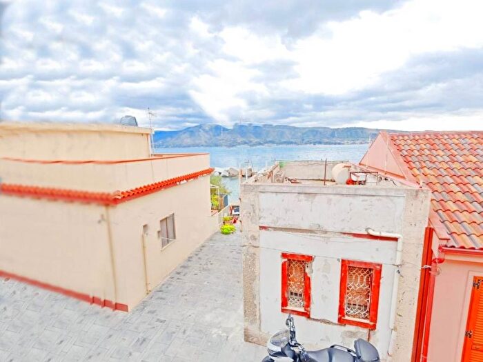 Appartamento trilocale in affitto in Via Primo Palazzo, Torre Faro, Messina