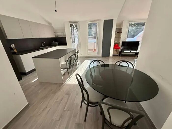 Appartamento quadrilocale in vendita in Via Santo Stefano, Tremezzina