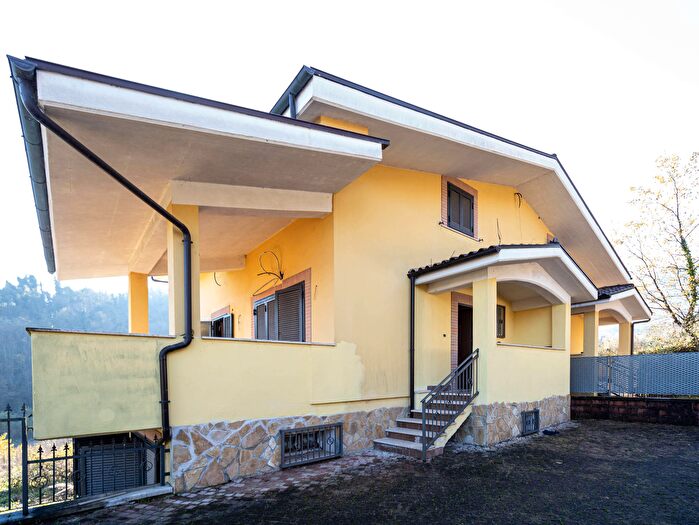 Casa con 5 locali in vendita in Via Castellone, Ceccano