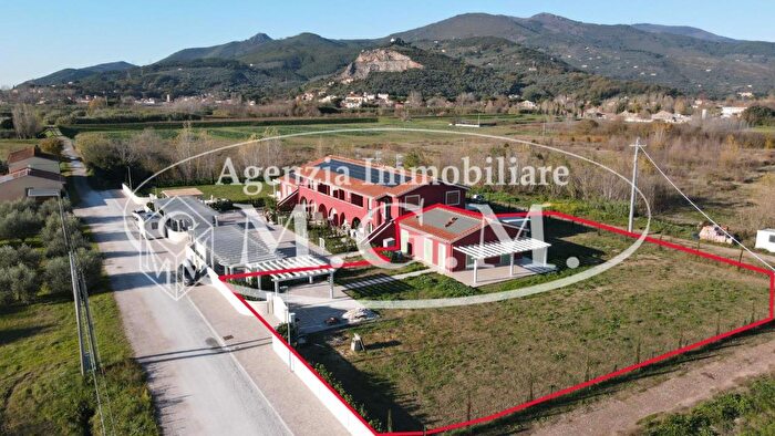 Casa con 5 locali in vendita in Ia del Guado, Calcinaia