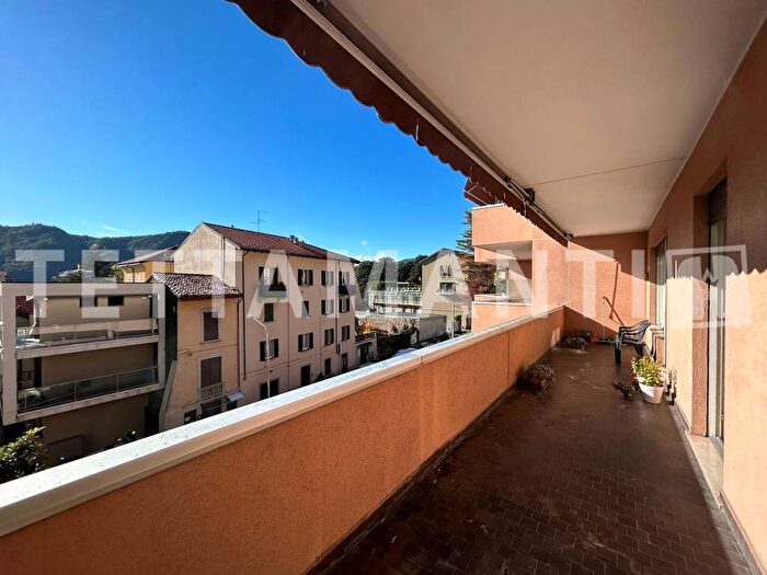 Appartamento con 5 locali in affitto in Via Zezio, Borghi, Como