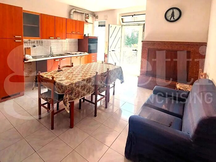 Appartamento quadrilocale in vendita in Via Trastulli, Castel Frentano