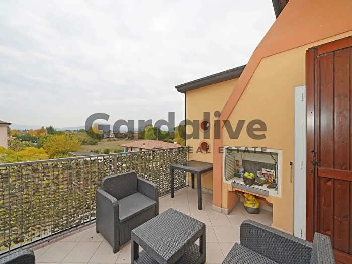 Appartamento trilocale in vendita in Via Marco Polo, Sirmione