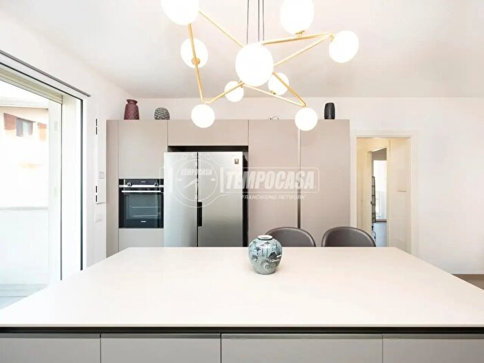 Appartamento quadrilocale in vendita in Cassina De Pecchi