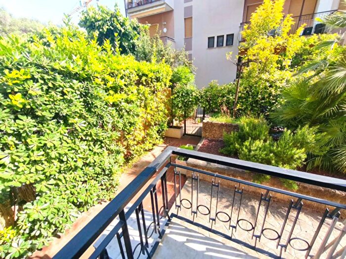 Appartamento bilocale in affitto in Via Mario Mascardi, Fenarina Via Neghelli Collina di Ponente, Alassio