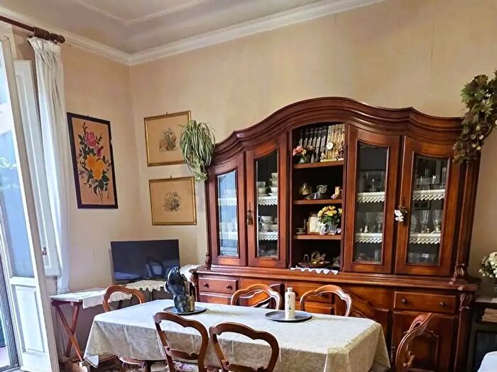 Appartamento quadrilocale in vendita in Via Villari, Firenze