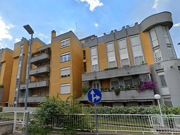 Appartamento quadrilocale in affitto in Via di Grotta Perfetta, Roma, Roma