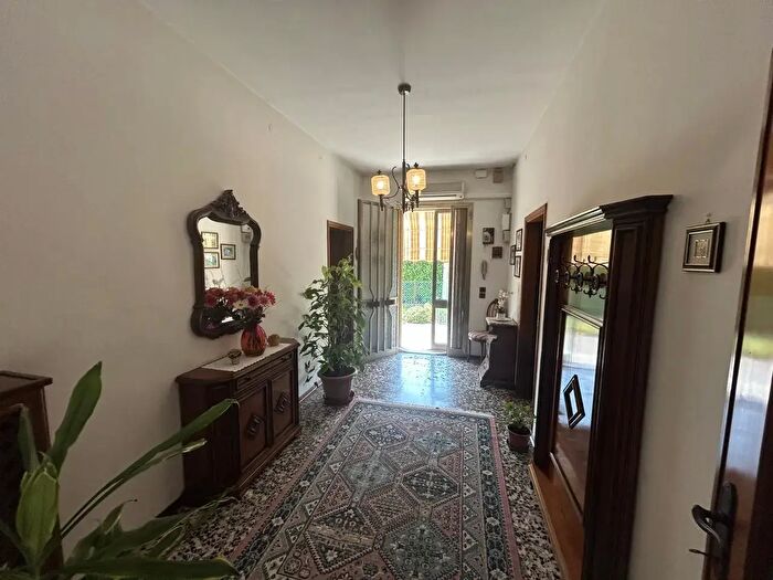 Casa con 7 locali in vendita in Via Zumianella, Pianiga