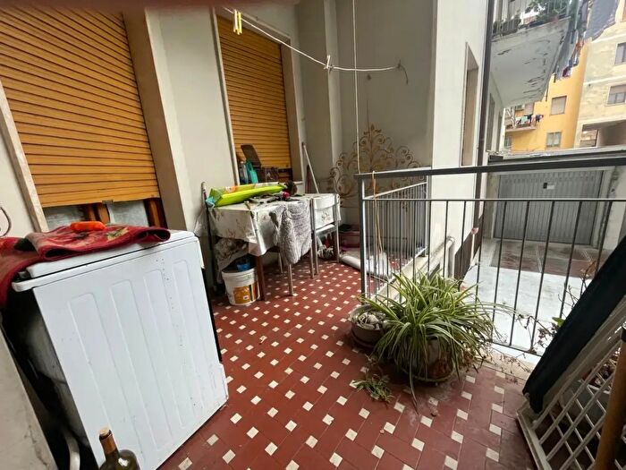 Appartamento quadrilocale in vendita in Via Rosa Gattorno, Piacenza